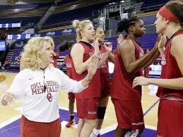 Arkansas guard chelsea dungee was at it again … dungee went for 18, while ramirez chipped in with 10. Sherri Coale S Plan To Get Oklahoma Back Atop The Big 12 Sports Illustrated