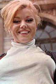 A legdögösebb Bond-lányok