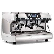 Dalam membuat kopi, setidaknya ada tiga faktor utama yang menjadi penunjang kenikmatan dari hasil mesin pembuat kopi yang paling dilihat adalah la marzocco linea mini, others coffee maker (espresso), and nuova simonelli oscar ii. Ini Dia Jenis Mesin Kopi Espresso Terbaik 2020 Yang Sedang Hits