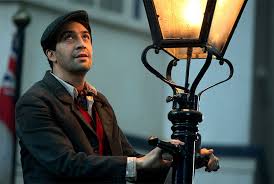 $348,807,090 (348.81 millions) durée du film: Mary Poppins 5 Revelations Sur Son Grand Retour Au Cinema