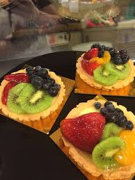 Safeway Made By Aga Verdugo Mini Fruit Tarts Fruit Tart Mini Fruit Tarts Cake Decorating