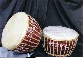 Gendang (gandrang) adalah salah satu alat musik yang sampai hari ini masih tetap dilestarikan. Alatan Muzik