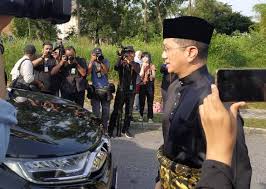 Subsequently, i visited muhyiddin at his house for a long chat on 5february 2020. Politicians Show Up At Muhyiddin S House Ahead Of Swearing In The Star