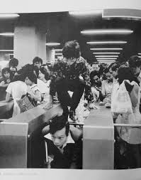 港鐵解碼 鐵路維修篇：推動香港的引擎 railway maintenance at mtr: æ˜¯æ¸¯éµå‡ºäº‹ ä¹Ÿæ˜¯é¦™æ¸¯æ•…äº‹ æ¸¯éµçš„æ•…äº‹å°±æ˜¯é¦™æ¸¯çš„æ•…äº‹ å…©è€…æœªä¾†çš„æŒçºŒæˆåŠŸéƒ½æœ‰è³´é€™ç¨®é¦™æ¸¯ç²¾ç¥ž By é˜¿æžœ Medium