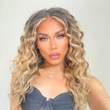 shaybbay told me to post more w/ curly hair so here y'all go 😜