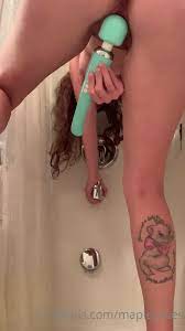 Maplecakes some fun before a shower tip to see ful length of sitting down  squirting 5