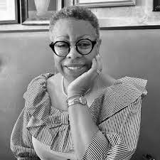 Doreen Hunter's Instagram, Twitter & Facebook