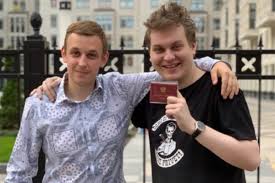 В детстве он очень любил спорт, много времени проводил на футбольном. Bloger Hovanskij Stal Pomoshnikom Deputata Gosdumy Plohie Novosti