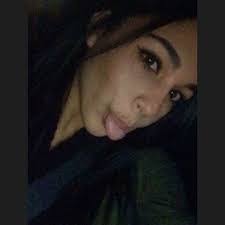 Danielle Economos's Instagram, Twitter & Facebook