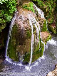 Cascada a fost necunoscută publicului larg până în 2013, când o fotografie a. Cascada Bigar Cheile Nerei Beusnita Cascade Aventura In Romania