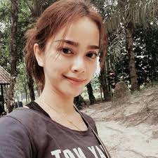 Sari yanti binti dato' mohamad nazari (lahir 9 november 1984) merupakan seorang pelakon dan model wanita malaysia. 30 Sari Yanti Ideas Pelakon Wanita Fesyen Wanita Fesyen Hijab
