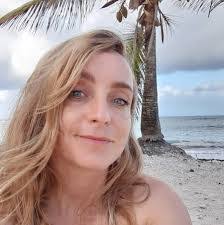 Amandine Lefevre's Instagram, Twitter & Facebook