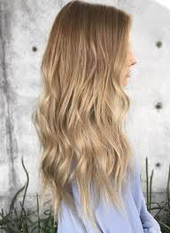 Ideal for medium length hair, this style has caramel highlights made into light curls. 50 Variants Of Blonde Hair Color Best Highlights For Blonde Hair
