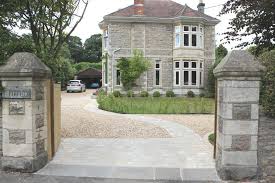 Long Gravel Drive Outerspace Gravel Driveway Driveway Design Driveway Ideas Cheap