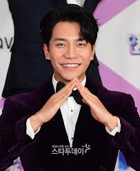 This is not an official fb page of lee seung gi and not associated. ì„œìš¸ì´Œë†ˆ ì¢…ì˜ ì´ìŠ¹ê¸° ì´ë¦„ê°' ì¦ëª…í•œ ì˜ˆëŠ¥ í™©ì œ ìŠ¤íƒ€íˆ¬ë°ì´