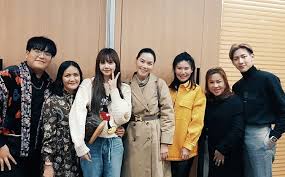 Many fans of other popular thai idols like nichkhun, bambam… thought that this mc's statement was inappropriate because he gave the comparison . A Thread From Rowrites A Thread Of Bambam And Lisa For Their Ais Ad A Very Much Needed Thread