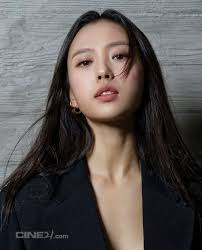 Nữ chính 'Youth of May' lộ mặt mộc nhợt nhạt, kém sức sống