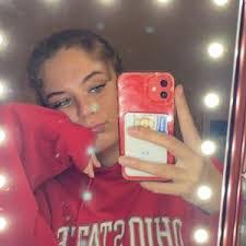 Sarah Lopiccolo's Instagram, Twitter & Facebook