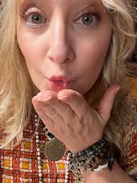 There is my Friend Bernadette Ellis Smith! Best of the Best!!!