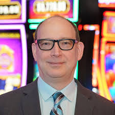 Bobby Risdon's Instagram, Twitter & Facebook