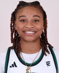 Nichole Durham's Instagram, Twitter & Facebook