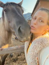 Happy as a horse. 💛