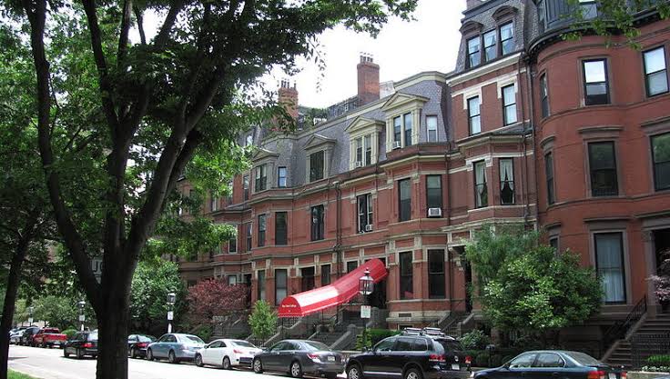 Государственный колледж Бэй (Bay State College)