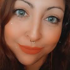 Yvette Main (EveeFlowersMain)