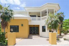 Single Family Home For Rent At St James Court Villa Rental Savannah Cayman Islands Villa Rental Renting A House Villa