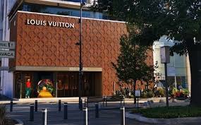 Público moliere 310 es la tercera sucursal de público en polanco, localizada en una de las mejores zonas de la cdmx, a unos pasos de antara. Polanco Tienda Louis Vuitton No Ha Ratificado Denuncia Por Asalto