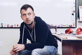 Ludzie kojarzą mnie z profesorem snapem, kreatywnością, lego lub harrym potterem. Przemyslaw Staron Ma Szanse Na Nagrode Dla Najlepszego Nauczyciela Na Swiecie