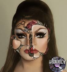 I was scrolling through Lawrence Chaney's Insta before drag race and I  didn't realize he was such a talented makeup artist. I would love to see  her do more out-of-the-box makeup on