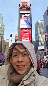 Let's have some fun!✨ I've put together several mix and match scent  combinations featuring @urbanapothecarylondon, @hince_official ,  @elvis.elvin, @skybottle.global, and @korres —perfect for every mood this  holiday season 🎄 Now it's your