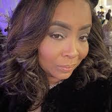 Lora Levy's Instagram, Twitter & Facebook