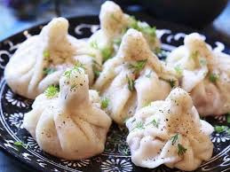 Teigtaschen Mit Hackfleischfullung Auf Georgische Art Chinkali Rezept In 2020 Teigtaschen Rezepte Und Teigtaschen Rezept
