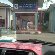 Puan siti nur izaura mohd razis peserta : Fakulti Seni Lukis Seni Reka Alor Gajah Ta Universite Guzel Sanatlar Binasi Da Fotograflar