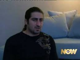 Bin laden wordt door de regering van de verenigde staten verantwoordelijk gehouden voor de aanslagen op 11 september 2001 op verschillende doelen in de. Osama Bin Laden S Son Has A Frightening Warning Youtube