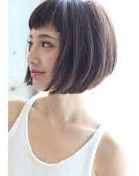 今回は ボブのヘアスタイルをたっぷり紹介していきます オススメのボブスタイルは 前髪あり なしで印象がガラリと変わります その違いを見比べながらお気に入りのヘアスタイルを見つけて是非挑戦してみてくださいね 前髪あり なしのボブの