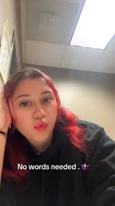 Lo que ella no sabe es que tu todavia me estas viendo todas las historias  💋🤷🏻‍♀️ #karolg #shakira #latina #mexican #tqg #atlanta #justsaying  #checkhisphone #nowords