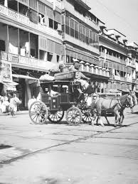 Victoria horse drawn carriage Bombay ...