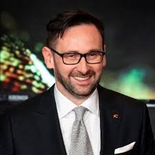 Artystyczna pracownia krawiecka małgorzaty obajtek projektuje i szyje suknie ślubne dla przyszłych panien młodych. Daniel Obajtek Danielobajtek Twitter