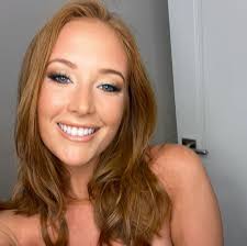 Sandy Lee The Hair Girl