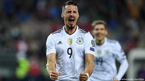 2017 fifa konfederasyon kupası'nı kazanarak sekiz forma kazandı ve kıdemli takım için beş gol attı. Sandro Wagner Hopes To Continue Germany S Tradition Of Late Bloomers Sports German Football And Major International Sports News Dw 09 11 2017