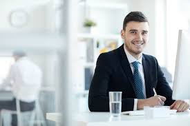 Les formations de courtier sont les mêmes que celles des agents immobiliers et se concentrent sur l'apprentissage de techniques de marketing, de vente, de finance ou encore d'assurance. Devenir Courtier En Assurance 2021 Formation Salaire Metier