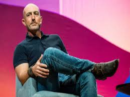 His older brother might be on track to become the world's first trillionaire, but the youngest of the bezos siblings certainly has plenty to boast about at the family dinner table, too. Mark Bezos Net Worth Wiki Age Wife Height Business Gossipcrux