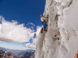On the remote siula grande in peru in june 1985, mountaineer simon yates found himself in a desperately unenviable position. Siula Chico Looking For The Void Nuova Via Francese In Peru