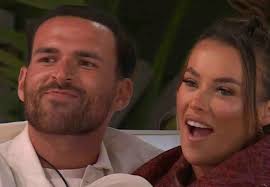 Little ring leader still going at it.