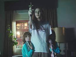 I'm talking about director paco plaza's 2017 film veronica. Netflix Horror Movie Veronica Is Scaring Viewers Into Turning It Off