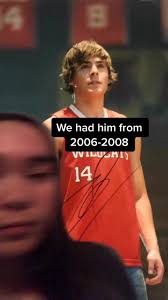 He’s taking over #joshuabassett #hsmtmts #2020 #newyear #troybolton  #tiktokboys #fypage #greenscreen