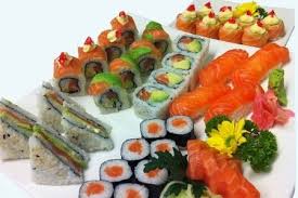 Sushi With Sashimi Combo Description 20 Pcs Combo Sushi Consisting Of Sashimi 3 Salmon 3 Tuna 2 Roses Nigiri 3 Salm Sushi Dishes Sushi Restaurant Specials